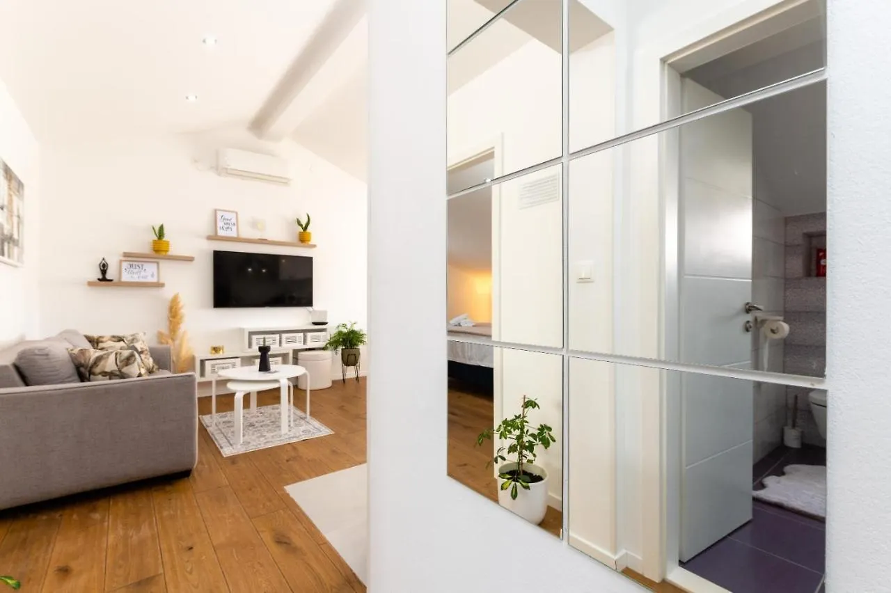 Little Gem Apartment Trogir Croatia