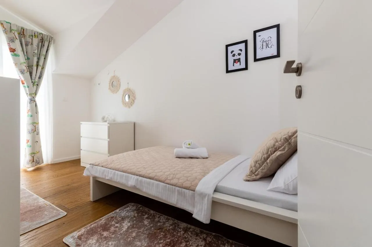 Little Gem Apartment Trogir