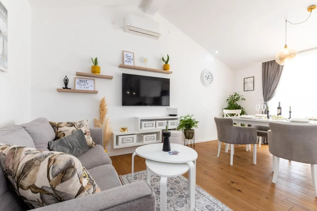 Little Gem Apartment Trogir