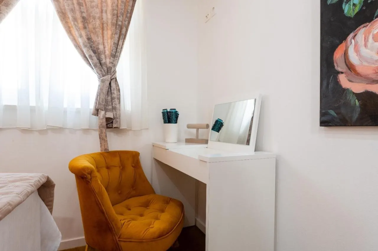 Little Gem Apartment Trogir