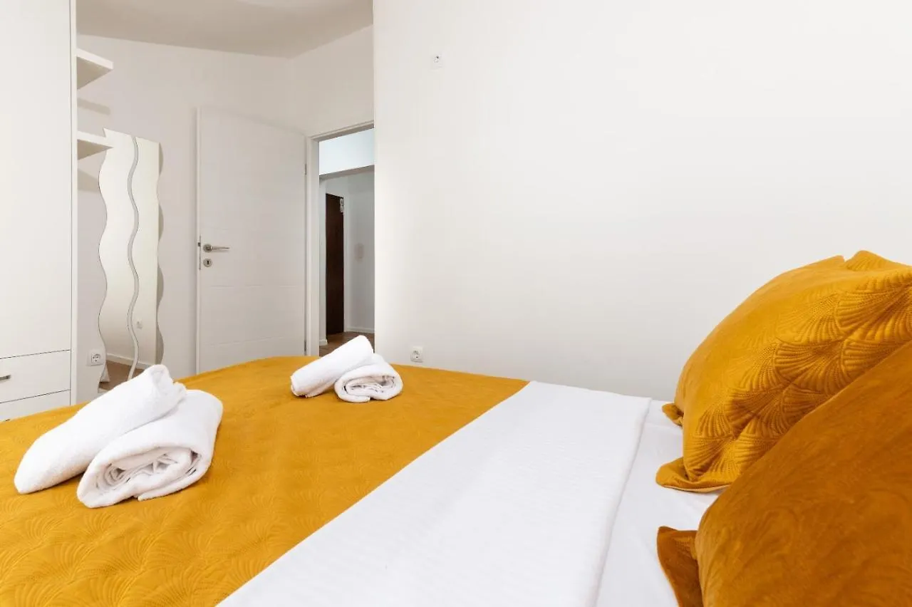 Little Gem Apartment Trogir 0*,