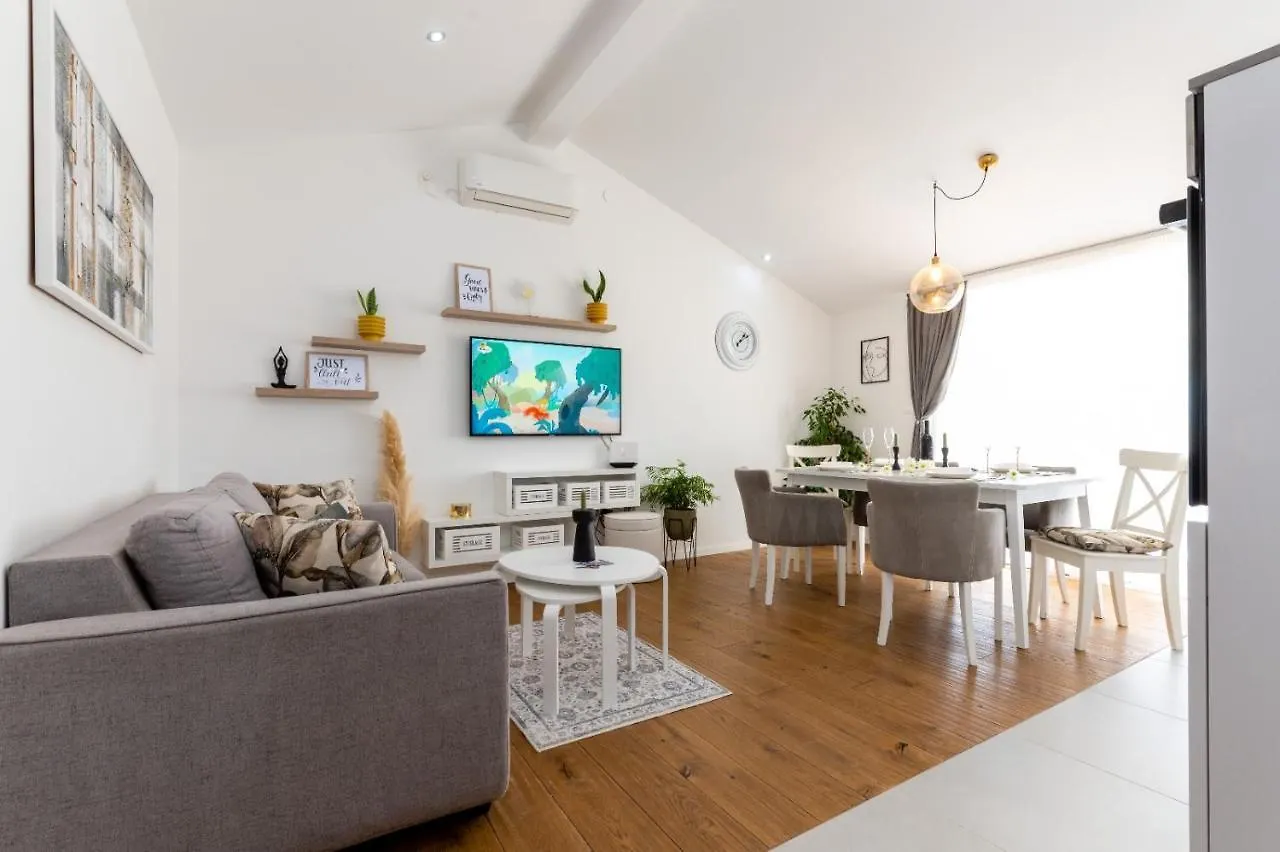 Little Gem Apartment Trogir
